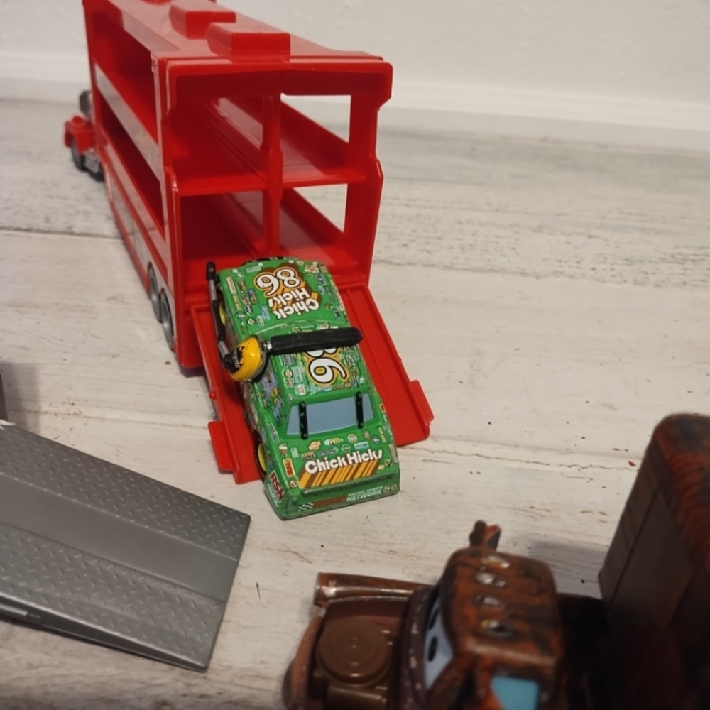 Lot Disney Pixar Cars Mattel Mack Mini Racers Hauler Red and 4 cars Rare mater - Picture 12 of 12